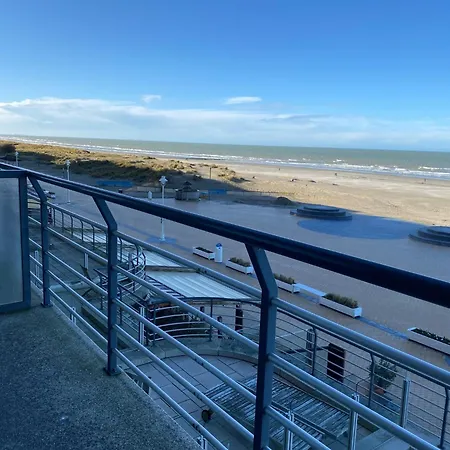 By The Beach, Cleaning Included Nieuwpoort